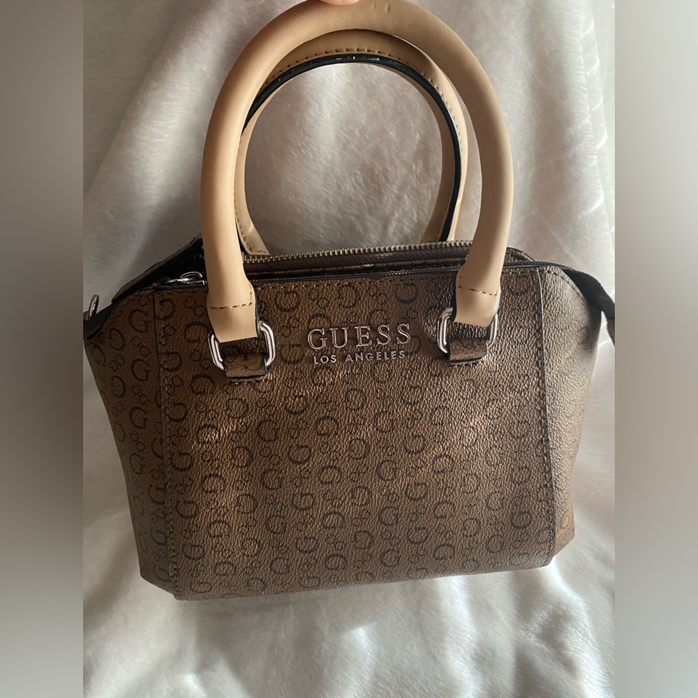 Guess crossbody purse